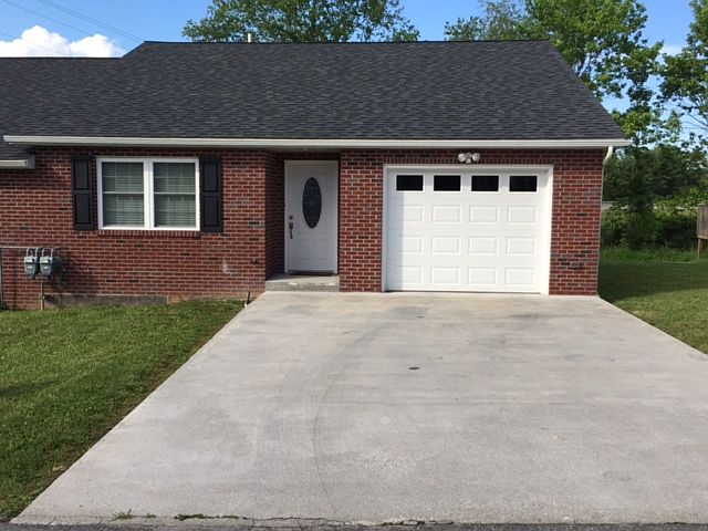 1st image of 284 Village Dr