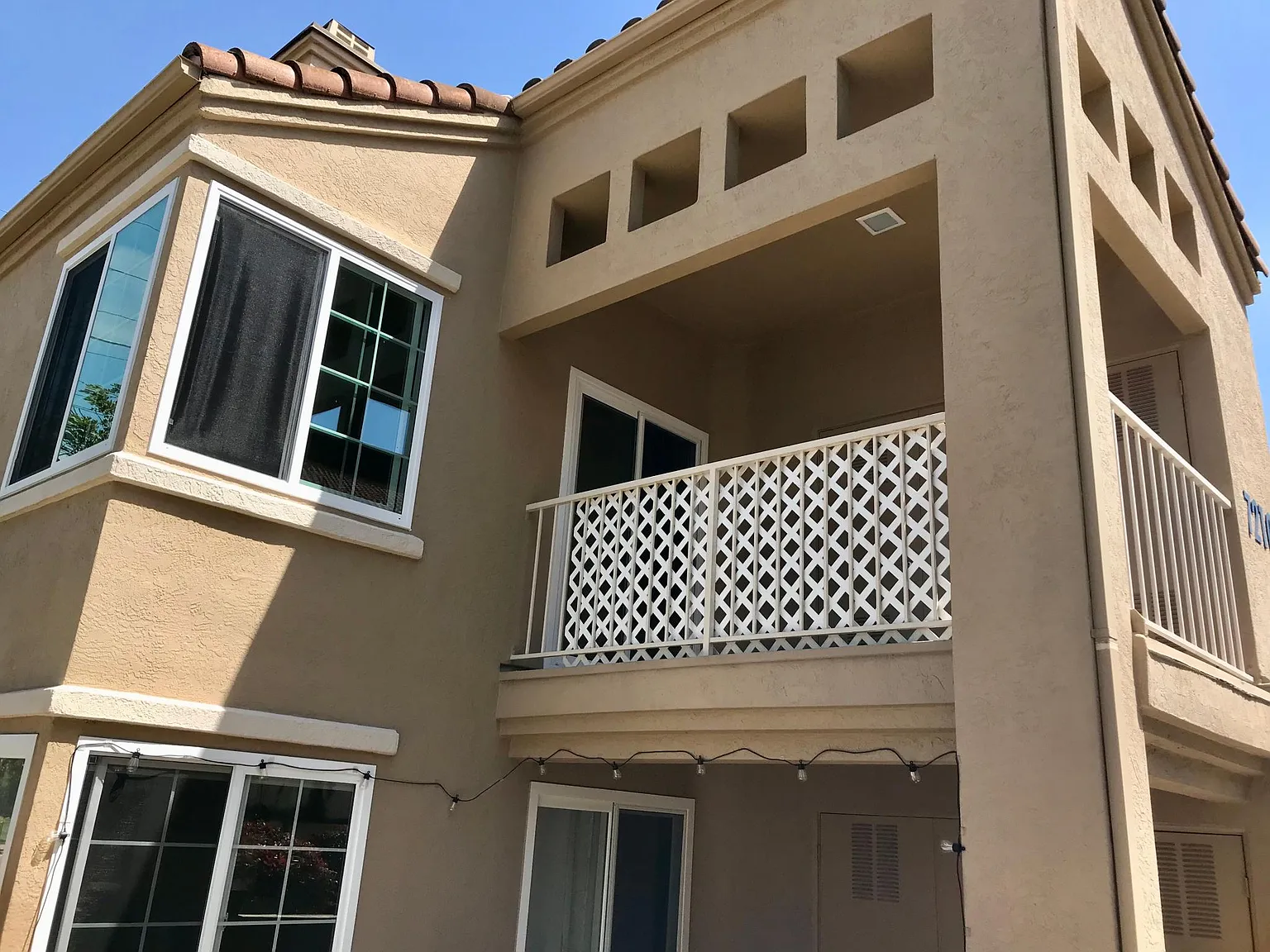 3 bed, 1114 sqft, $3,300 — Photo 1
