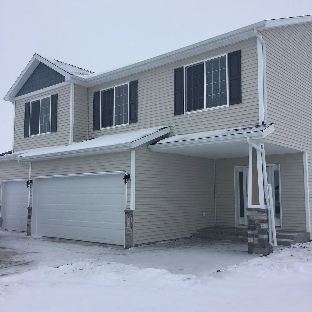 3 Bed 3 Bath Single Family Home — Photo 1