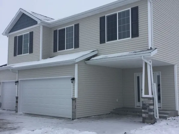 1267 5th St NW, West Fargo, ND 58078