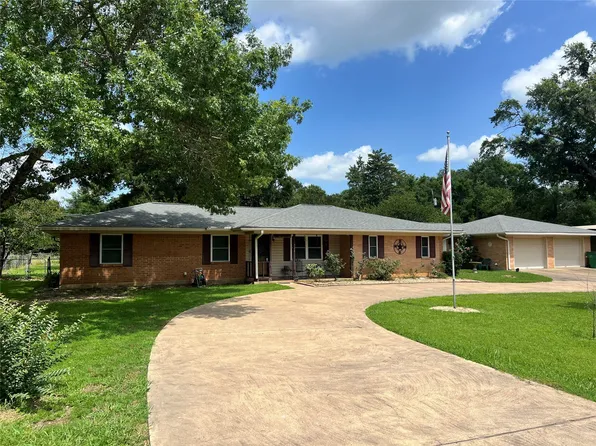 720 Robindale Ln, Fairfield, TX 75840