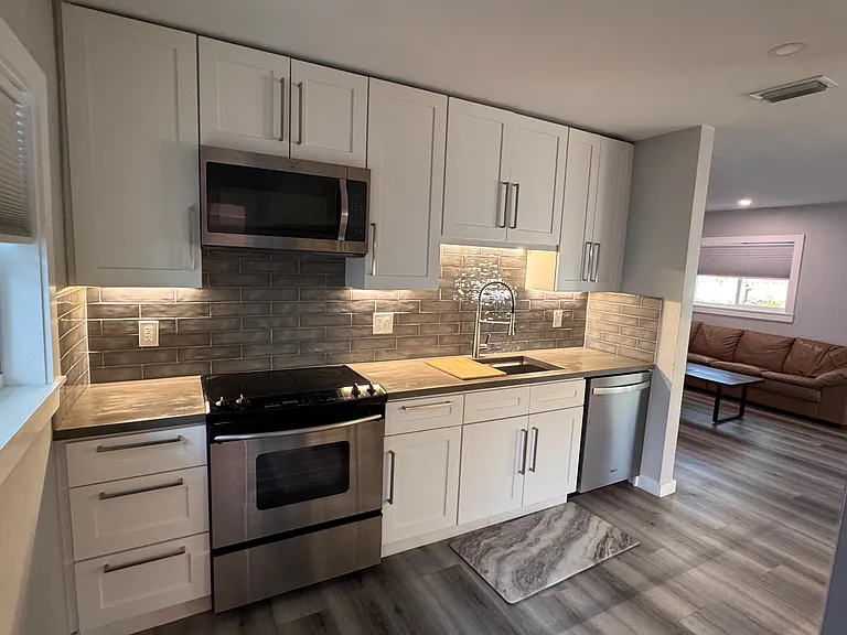 1961 NE 34th Ct #1 — Photo 5
