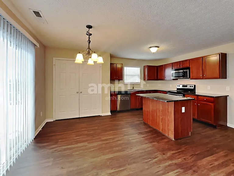 18834 Planer Dr — Photo 4