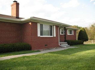 134 Coal St, Pounding Mill, VA 24637