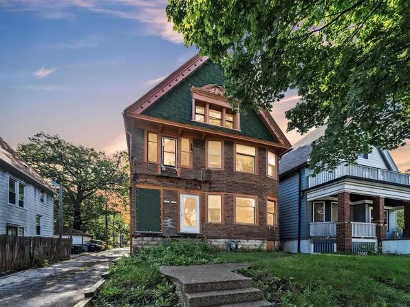 1232 North 34th STREET #1234, Milwaukee, WI 53208