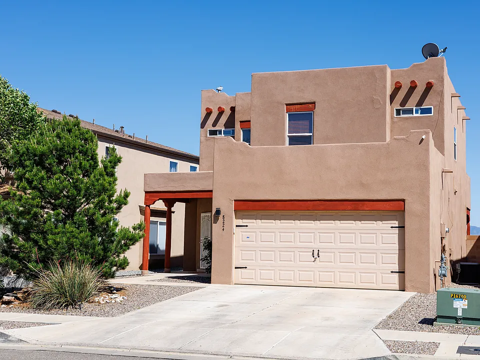 8224 Bluffs Edge Pl NW
