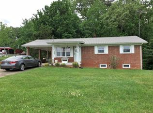 156 Links Mill Cir, Greeneville, TN 37743