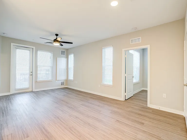 The Pointe at Siena Ridge 55+ Active Adult Apartment Homes — Photo 23