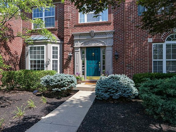 3rd image of 5620 Richmond Park Dr