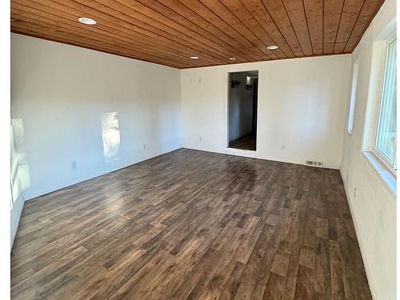 4th image of 31701 Wagon Wheel Dr #B