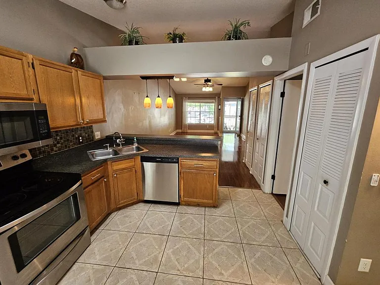 5477 Lake Margaret Dr #F — Photo 9