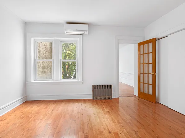 165 Fenimore Street image 7 of 12