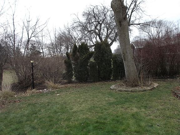 4th image of 2511 N Poplar St