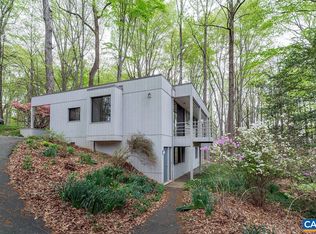 1502 Holly Rd, Charlottesville, VA 22901