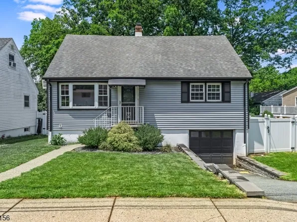75 Fichter St, Bloomingdale Boro, NJ 07403