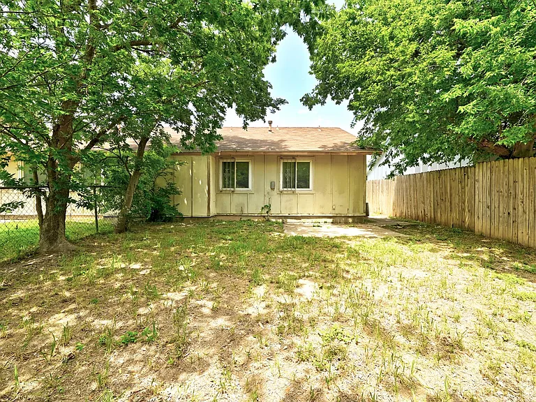 10604 Lanshire Dr #A — Photo 18