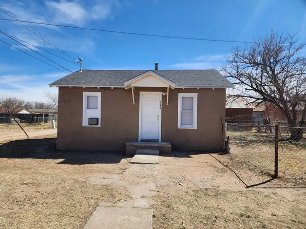 213 W 9th St, Portales, NM 88130