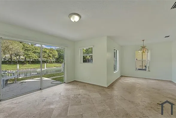 3436 Orinoco Ln — Photo 6