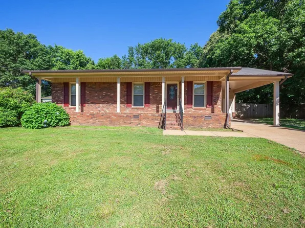 51 Wild Valley Dr, Jackson, TN 38305