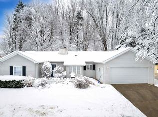 340 1st St, Port Edwards, WI 54469