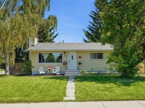 96 W Waterloo Dr SW, Calgary, AB T3C 3G3