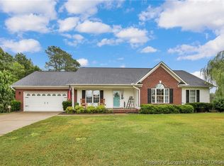 210 Old Oak Rd, Raeford, NC 28376