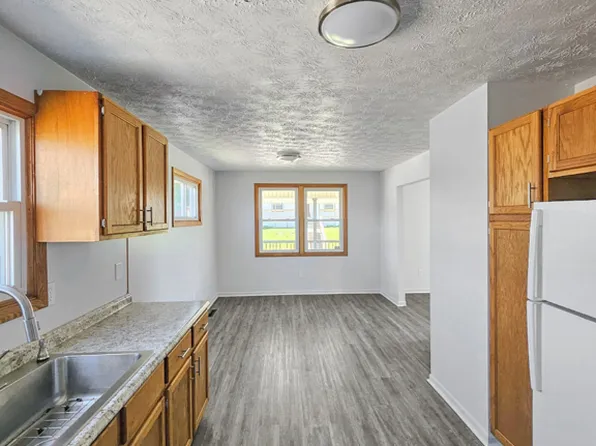 1645 Superior Ave NE, Canton, OH 44705