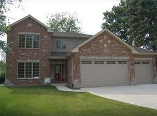 22 Webster Ln, Schaumburg, IL 60193