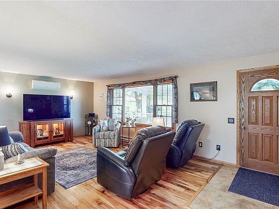 5th image of 4409 Dudley Rd