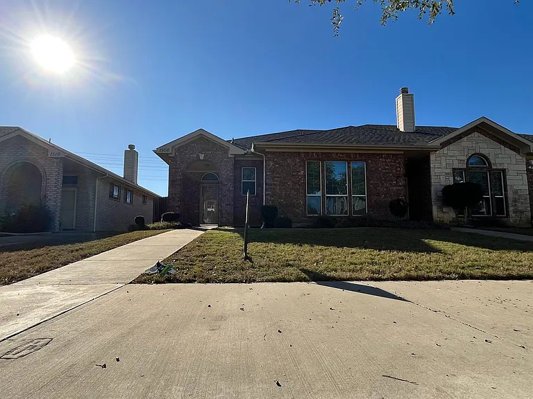 1506 Poinsettia Blvd — Photo 2