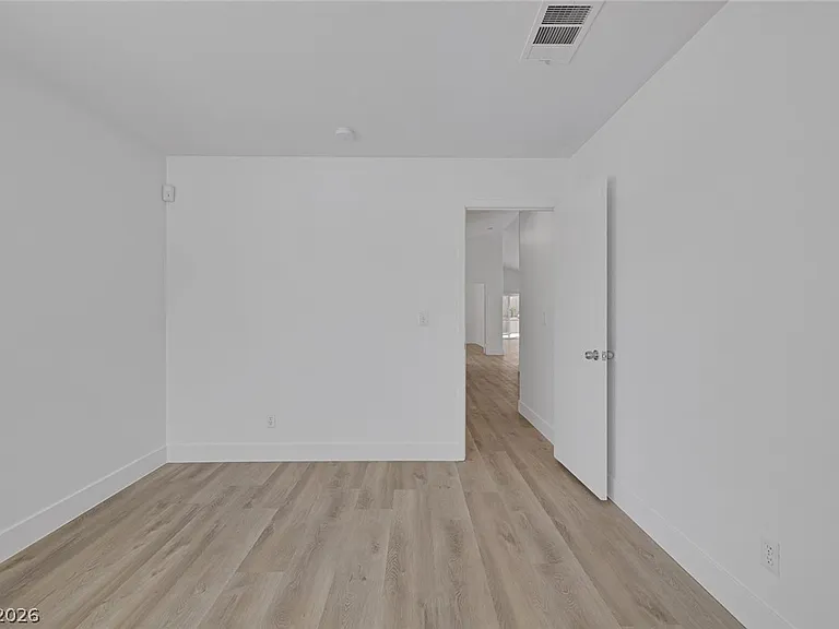 8249 Peaceful Canyon Dr — Photo 26