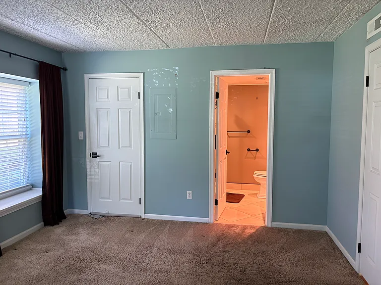 801 Deer Run — Photo 9