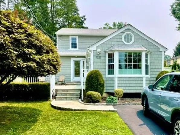 116 Amsterdam Avenue, Hawthorne, NY 10532