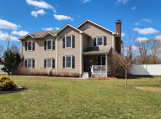 233 Squaw Rock Rd, Moosup, CT 06354