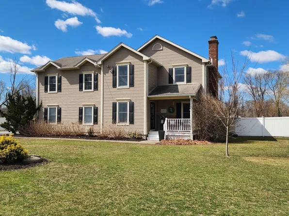 233 Squaw Rock Road, Plainfield, CT 06354