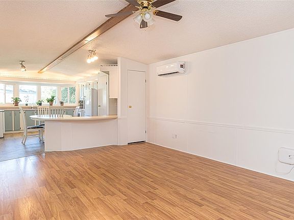 5th image of 7701 Central Saanich Rd #64