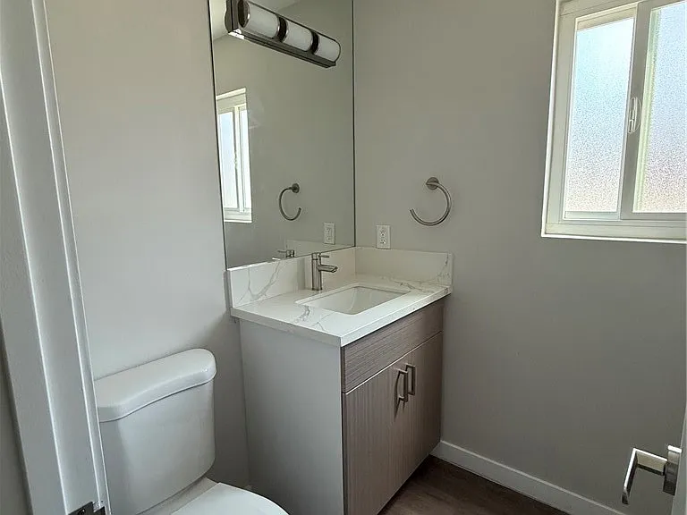 404 N Broadway #6 — Photo 7