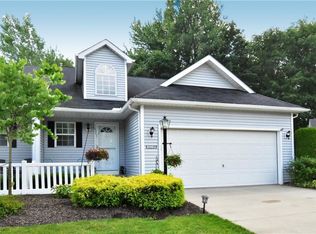 30611 Iris Ct, North Olmsted, OH