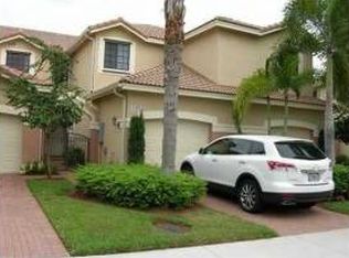 4304 Vineyard Cir, Weston, FL 33332