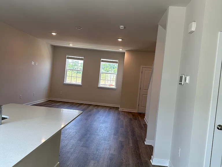44 Aloma St — Photo 10