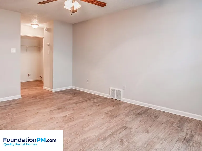 2223 Curbertson St — Photo 8