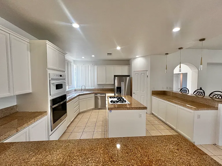 40921 Hovley Ct — Photo 16