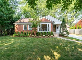 1186 S Eton St, Birmingham, MI 48009