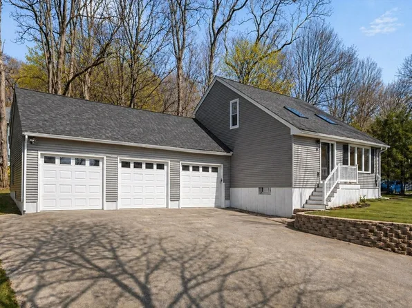 8 Boardman St, Haverhill, MA 01830