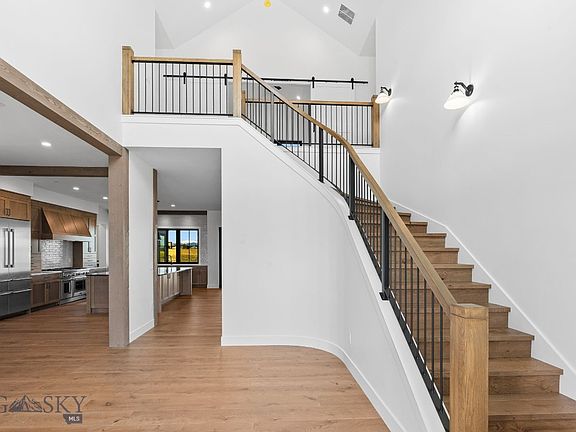 4th image of 494 Clancy Way