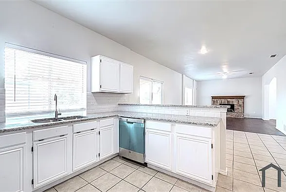 1411 Prentice St — Photo 14