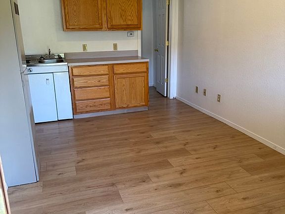 2nd image of 1121 Central Ave #11