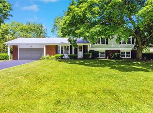 14 Frederick Rd, Pittsford, NY 14534