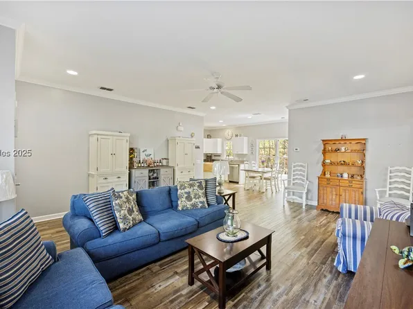 18 Hanahan Ln, Hilton Head Island, SC 29926