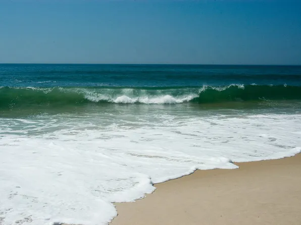 770 Ocean Rd, Bridgehampton, NY 11932